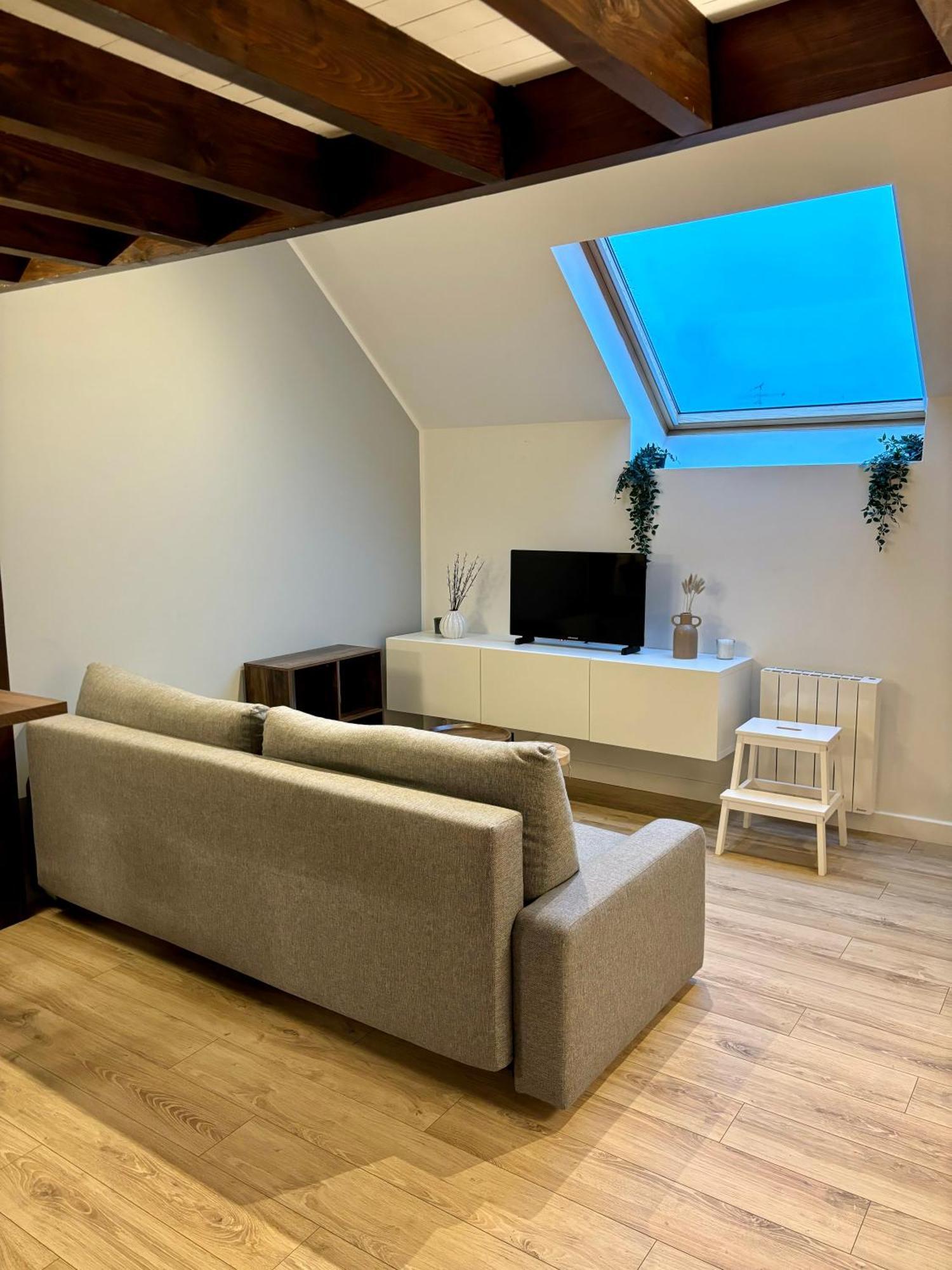 Le Petit Jardin, Proche Gare, Hyper Centre Lägenhet Cambrai Exteriör bild